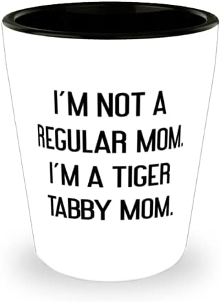 Nisam obična Mama. Ja sam tigrasta Mama. Čaša za tigrovu prugastu mačku sarkastična tigrova prugasta mačka keramička čaša za mamu mačku