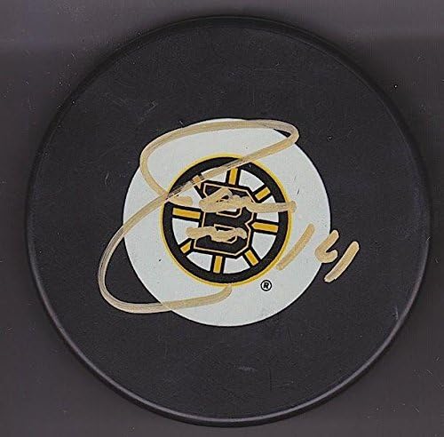Joe Corvo potpisao je Boston Bruins za kup 2011.