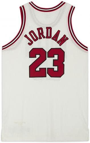 Michael Jordan Chicago Bulls Autografirani bijeli Nike Jersey s sezonom umirovljenja - UDA - Autografirani NBA dresovi