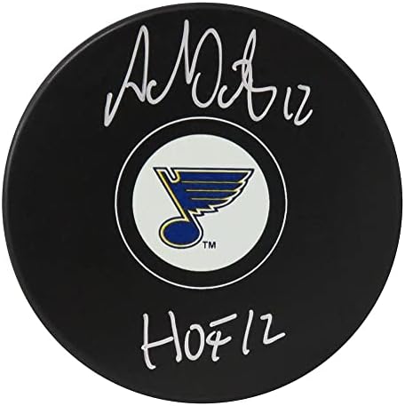 Adam Oates potpisao je hokejaški pak s logotipom St. Louis Blues od 12 NHL pakova s autogramima